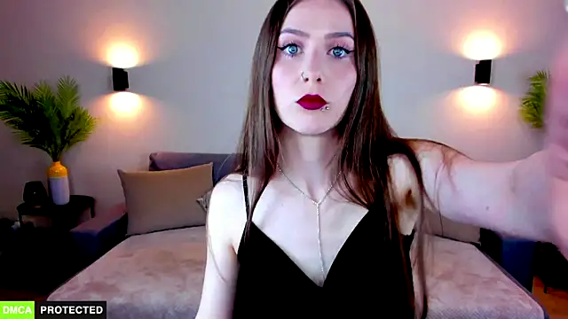 TheWoman   online show from April 16, 2026, 7:36 pm