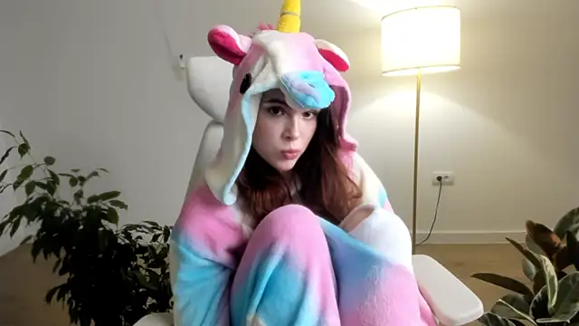 Snapshot of Pokemeboy chatting on November 21, 2025, 5:22 pm Pokemeboy online show from November 21, 2025, 5:22 pm