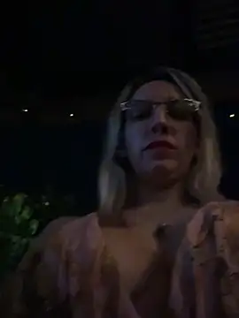 Gatitacarlita online show from December 28, 2024, 12:26 am