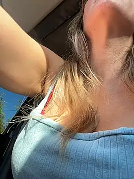 Gatitacarlita online show from January 7, 2026, 10:40 am