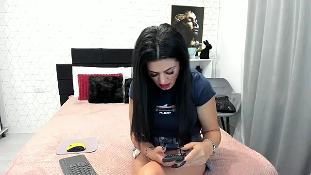 Snapshot of Heidix chatting on July 22, 2026, 3:20 am Heidix online show from July 22, 2026, 3:20 am
