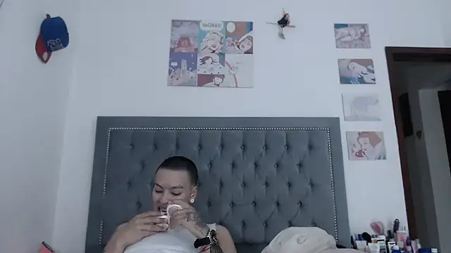 dulce maria x online show from March 16, 2025, 3:47 am