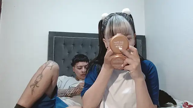 dulce maria x online show from April 18, 2026, 11:03 am