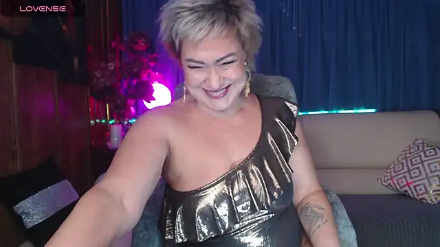 Snapshot of Ellen_Ripley chatting on December 7, 2024, 12:35 pm Ellen Ripley online show from December 7, 2024, 12:35 pm