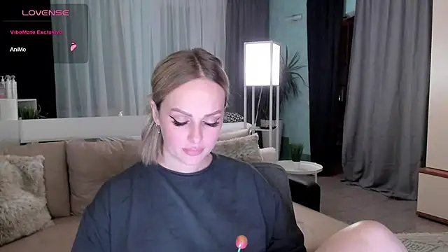 Snapshot of Libby_Nora chatting on December 7, 2024, 2:46 pm Libby Nora online show from December 7, 2024, 2:46 pm