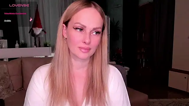 Snapshot of Libby_Nora chatting on December 25, 2024, 1:41 pm Libby Nora online show from December 25, 2024, 1:41 pm