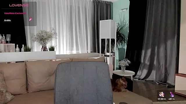 Snapshot of Libby_Nora chatting on January 10, 2025, 5:37 am Libby Nora online show from January 10, 2025, 5:37 am