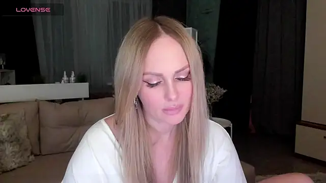 Snapshot of Libby_Nora chatting on February 12, 2025, 3:16 pm Libby Nora online show from February 12, 2025, 3:16 pm