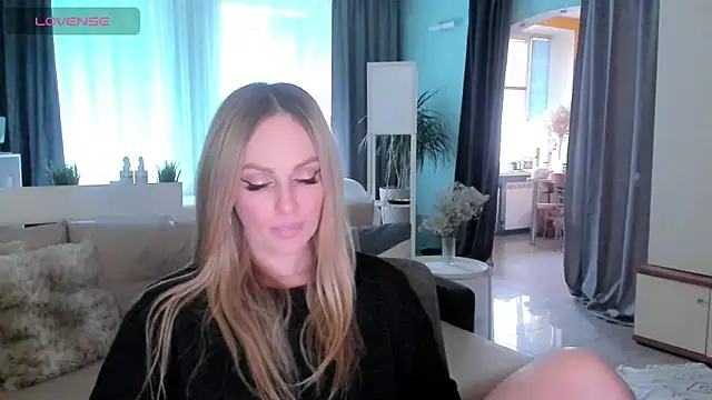 Snapshot of Libby_Nora chatting on February 27, 2025, 12:45 pm Libby Nora online show from February 27, 2025, 12:45 pm