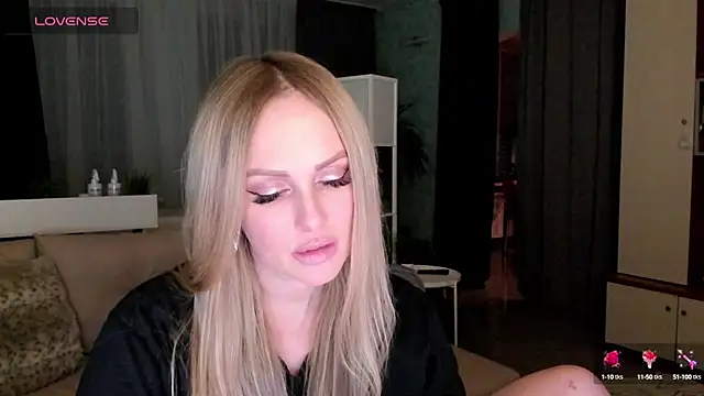 Snapshot of Libby_Nora chatting on March 6, 2025, 4:28 pm Libby Nora online show from March 6, 2025, 4:28 pm