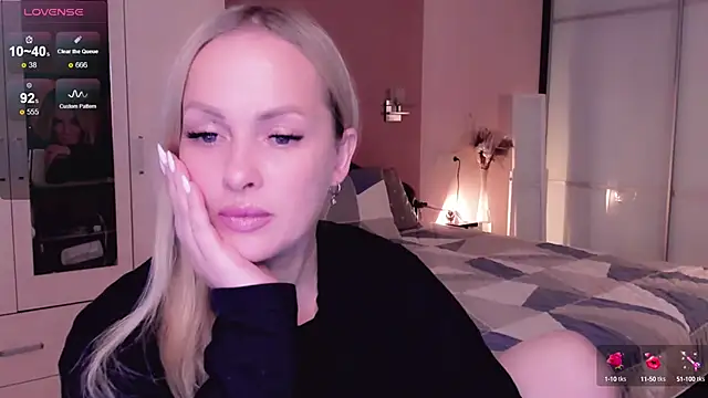 Snapshot of Libby_Nora chatting on October 15, 2025, 9:09 am Libby Nora online show from October 15, 2025, 9:09 am