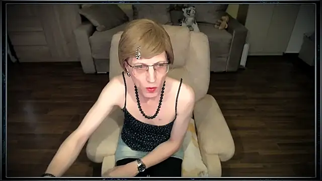 clementine online show from November 7, 2025, 9:53 am