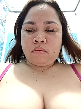 XXLorie 02 online show from April 4, 2026, 11:40 am