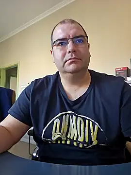 Snapshot of Andrew1900529 chatting on January 27, 2025, 10:27 am Andrew1900529 online show from January 27, 2025, 10:27 am