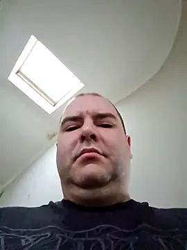 Snapshot of Andrew1900529 chatting on February 25, 2025, 5:52 am Andrew1900529 online show from February 25, 2025, 5:52 am