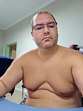 Snapshot of Andrew1900529 chatting on September 26, 2025, 8:18 am Andrew1900529 online show from September 26, 2025, 8:18 am