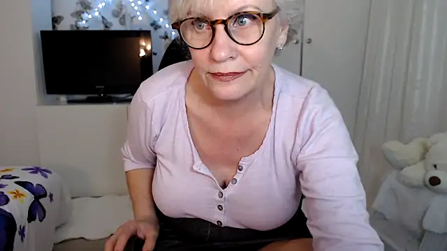 Ghertrude52 online show from March 14, 2025, 4:21 am