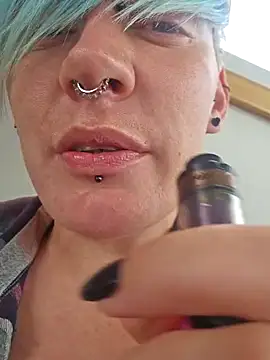 PinkTheHawk online show from December 25, 2024, 2:25 am