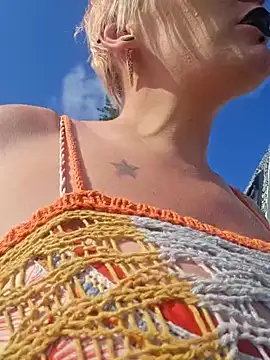 PinkTheHawk online show from February 8, 2025, 8:42 pm