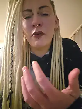 Snapshot of PinkTheHawk chatting on July 31, 2026, 9:30 am PinkTheHawk online show from July 31, 2026, 9:30 am
