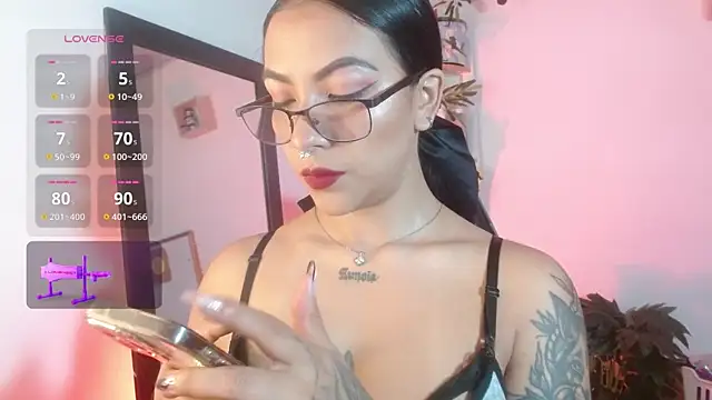 karlavittar online show from October 3, 2025, 12:57 pm