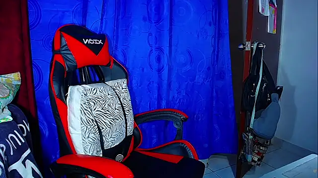 DanisaBrown online show from February 12, 2026, 1:50 pm