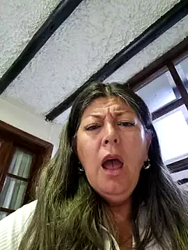 Snapshot of emma_tour chatting on December 4, 2024, 5:55 pm emma tour online show from December 4, 2024, 5:55 pm