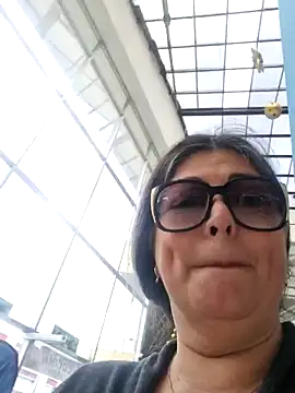 Snapshot of emma_tour chatting on December 9, 2024, 2:28 pm emma tour online show from December 9, 2024, 2:28 pm