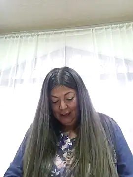 Snapshot of emma_tour chatting on December 19, 2024, 10:10 pm emma tour online show from December 19, 2024, 10:10 pm