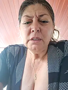 Snapshot of emma_tour chatting on December 23, 2024, 5:43 pm emma tour online show from December 23, 2024, 5:43 pm