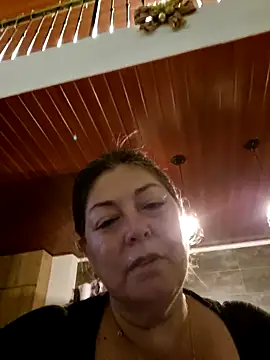 Snapshot of emma_tour chatting on January 3, 2025, 12:22 am emma tour online show from January 3, 2025, 12:22 am