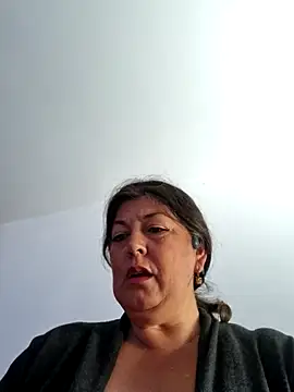 Snapshot of emma_tour chatting on January 14, 2025, 10:02 pm emma tour online show from January 14, 2025, 10:02 pm