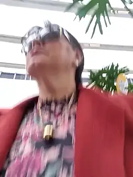 Snapshot of emma_tour chatting on March 13, 2025, 7:50 pm emma tour online show from March 13, 2025, 7:50 pm