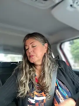 Snapshot of emma_tour chatting on October 30, 2025, 3:46 pm emma tour online show from October 30, 2025, 3:46 pm