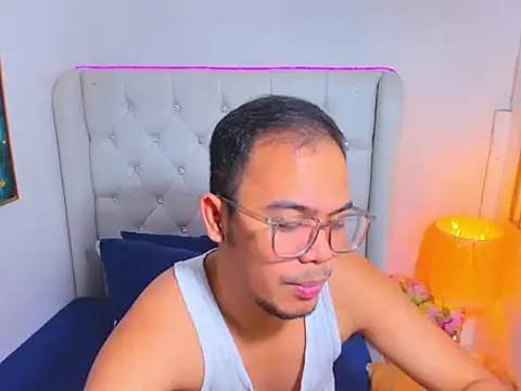 AsianZero online show from May 11, 2026, 4:26 pm