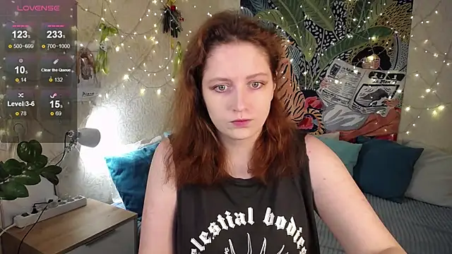 Dexy Red online show from October 8, 2025, 9:01 pm