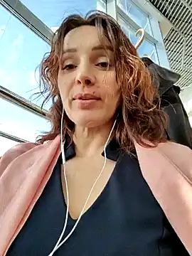 EvaXOAir online show from December 18, 2025, 6:08 am