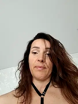 Snapshot of EvaXOAir chatting on July 6, 2026, 4:31 am EvaXOAir online show from July 6, 2026, 4:31 am