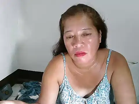 wethornypussy4u online show from February 3, 2025, 1:40 pm