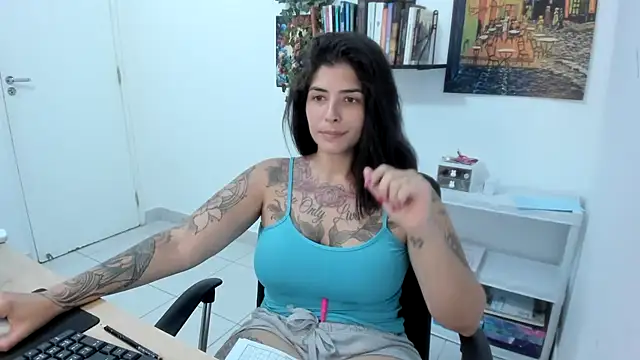 Snapshot of TaliMajesty chatting on March 11, 2025, 11:26 pm TaliMajesty online show from March 11, 2025, 11:26 pm