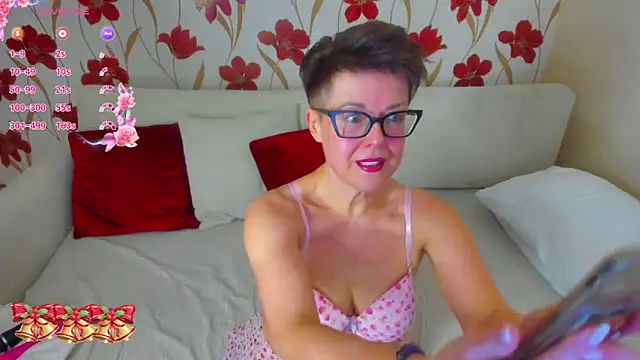 JennAlison online show from December 13, 2024, 12:50 pm