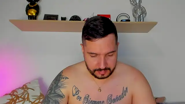 Snapshot of camilo_restrepo21 chatting on September 16, 2025, 12:00 am camilo restrepo21 online show from September 16, 2025, 12:00 am
