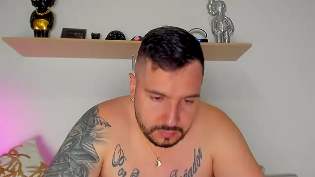 Snapshot of camilo_restrepo21 chatting on September 23, 2025, 1:08 am camilo restrepo21 online show from September 23, 2025, 1:08 am