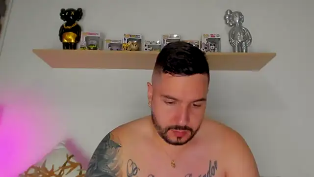 camilo restrepo21 online show from October 23, 2025, 2:11 am