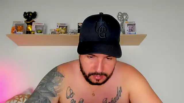 camilo restrepo21 online show from January 15, 2026, 3:22 am