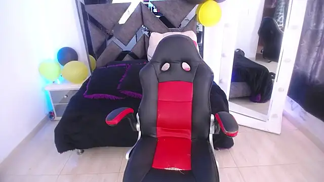 Snapshot of Salo_hot04 chatting on December 6, 2024, 3:55 pm Salo hot04 online show from December 6, 2024, 3:55 pm