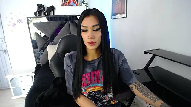 Snapshot of Salo_hot04 chatting on October 4, 2025, 3:54 pm Salo hot04 online show from October 4, 2025, 3:54 pm