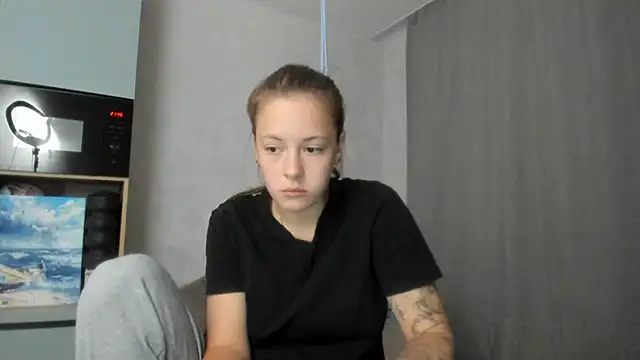 why again me online show from September 30, 2025, 6:46 pm