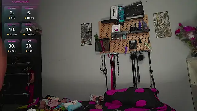 barbarah  online show from November 13, 2025, 9:52 am