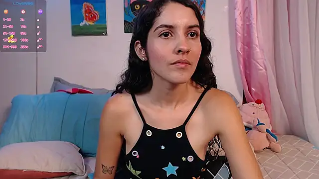 lailypink online show from December 23, 2024, 2:13 am